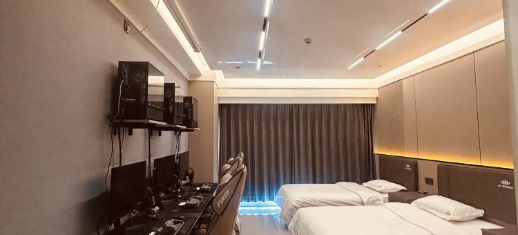 A+电竞酒店(喀什小亚郎湿地百合苑美食街店)图片