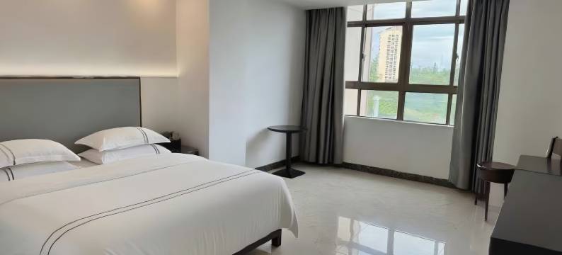 格莱登酒店(千秋城市广场店)图片