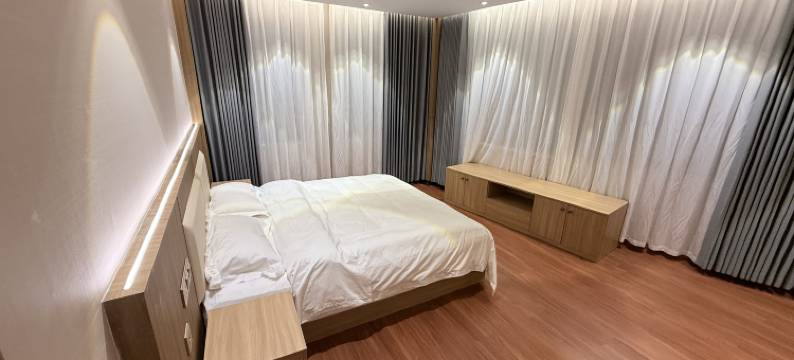 碌曲大酒店图片