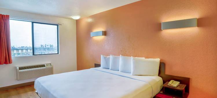 加州洛杉矶洛杉矶国际机场Studio 6套房(Studio 6 Suites Los Angeles, CA Los Angeles LAX)图片