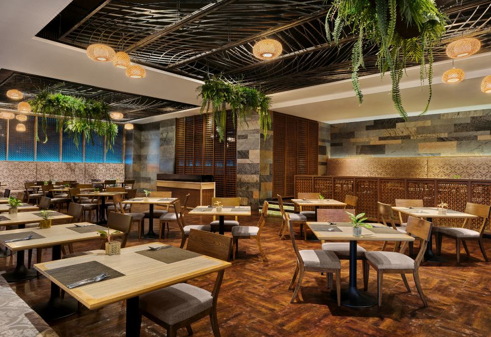 Bangkok Cha-Da HotelOver view