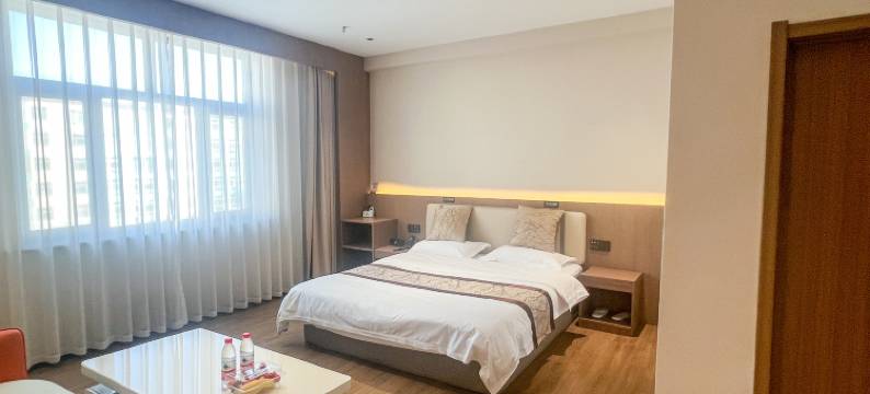 如家旗下UP华驿精选酒店(大庆肇源县人民广场店)图片