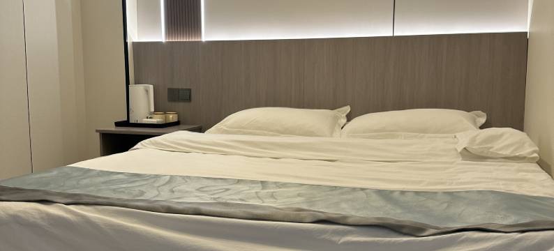 十三居酒店(连云港高铁站店)图片