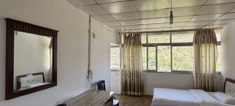 成丽饭庄住宿(攀枝花南站店)图片