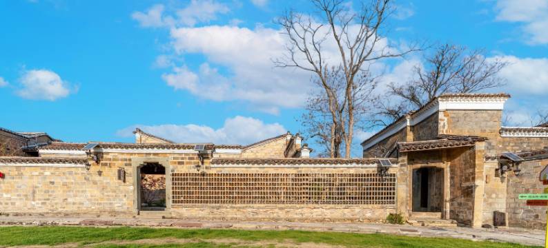 游垫古村太空舱民宿图片