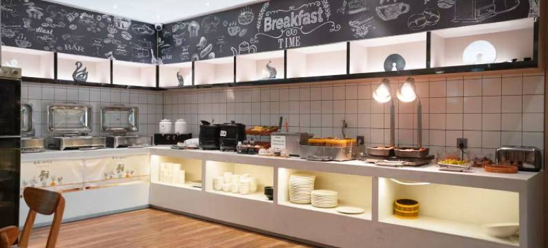 铂曼酒店(通城中星天街店)图片