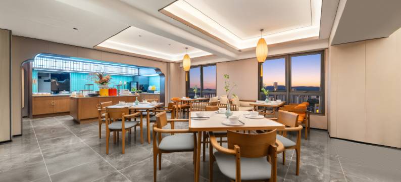 陌上轻居酒店(昆明高铁南站大学城店)图片