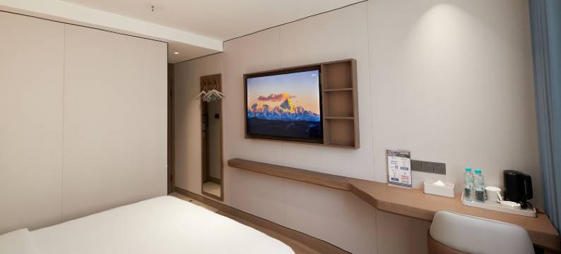 思锐酒店(滨海六路店)图片