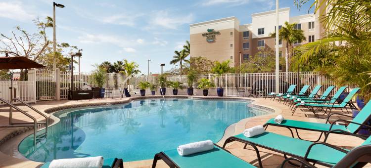 迈尔斯堡机场Homewood套房酒店(Homewood Suites by Hilton Fort Myers Airport/FGCU)图片
