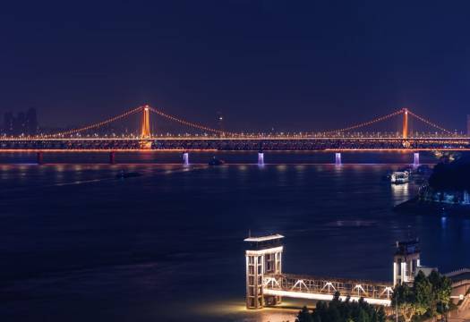 武汉江汉路江汉关江景亚朵酒店图片