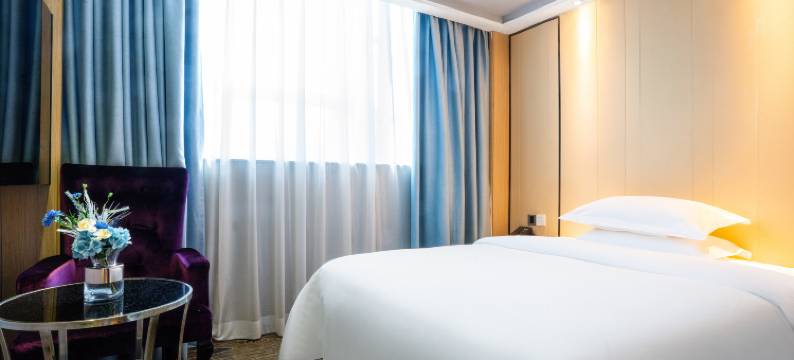 曼陀伦酒店(深圳莲塘地铁站店)图片