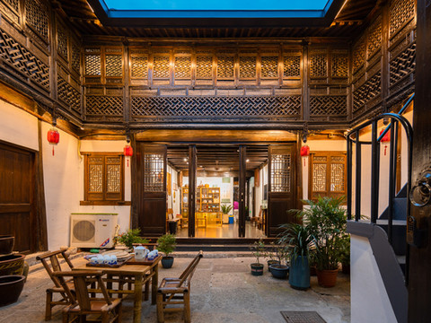 花筑·印岩寓庐·百年老台门·越医河景美宿(仓桥直街鲁迅故里店)