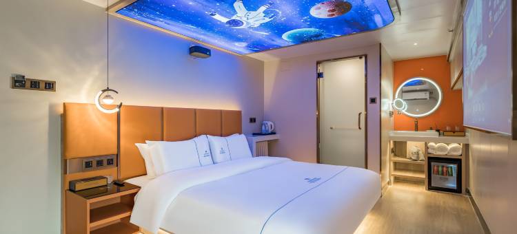 德全奢品酒店(朝阳高铁站十里堡地铁站店)图片