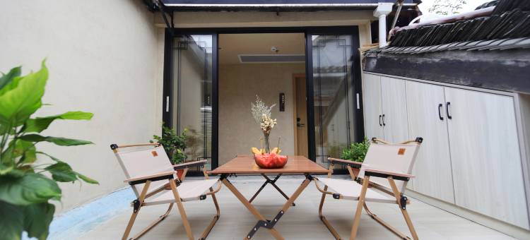 轻语设计师江景民宿(凤凰古城虹桥沱江店)图片