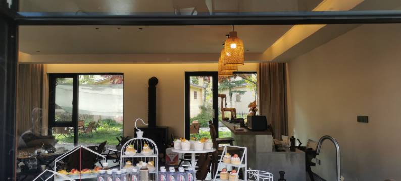 云岸山居民宿(昭通大山包店)图片