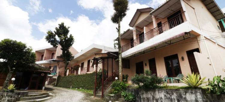 克鲁尔加布雷巴图纳加尔别墅(Villa Keluarga BRE Batunanggar)图片