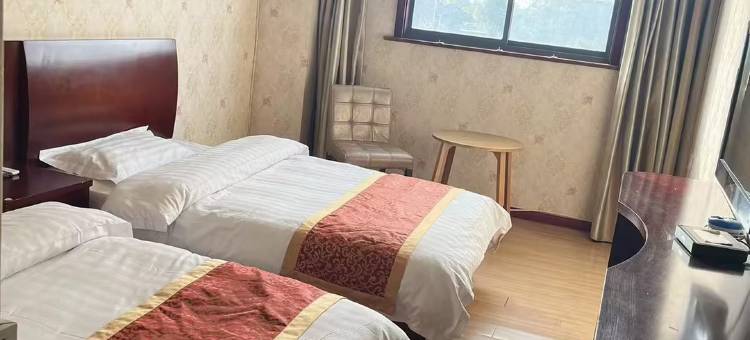 Z+万丰假日宾馆(雕花楼景区店)图片