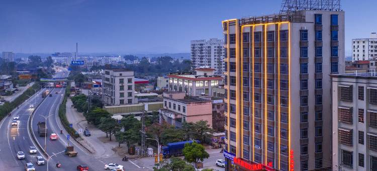 鑫华庭酒店(遂溪全丰中央广场店)图片