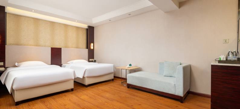 汽博大酒店(遵义保利汽车城店)图片