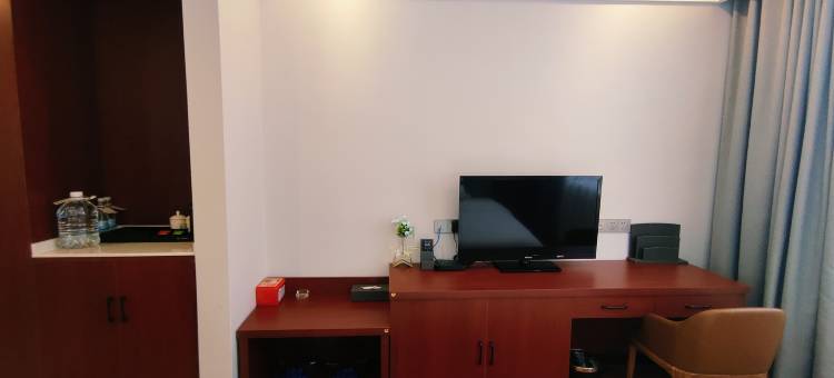 新泰山东能源国际酒店(新汶店)图片