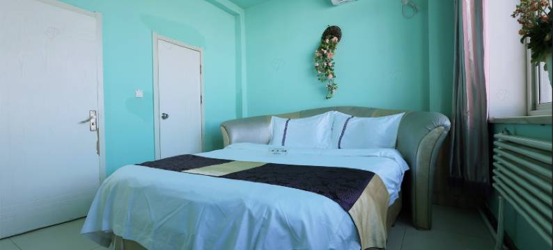 大连青柠宾馆(金州鸿玮澜山轻轨站店)图片