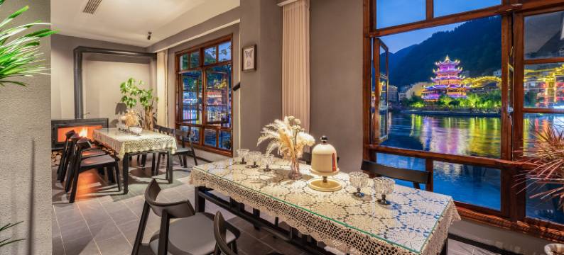 柳岸晓风Riverside Homestay民宿(镇远古城店)图片