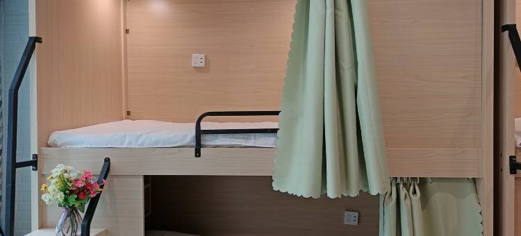 美誉青年民宿(高新万科广场店)图片