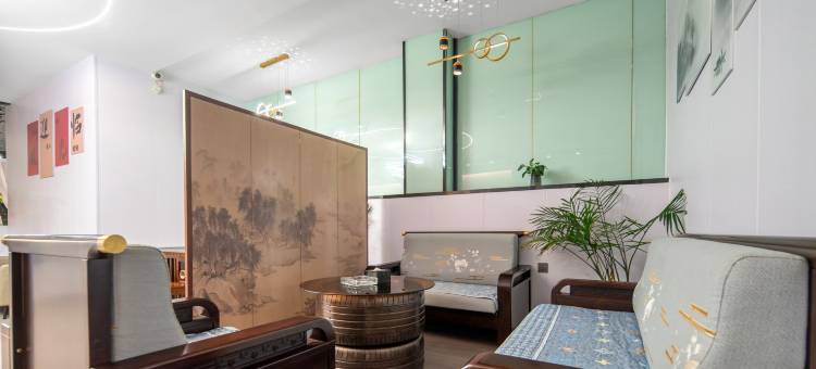 景朗大酒店(邓州火车站店)图片