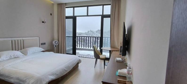 客中初夏民宿图片