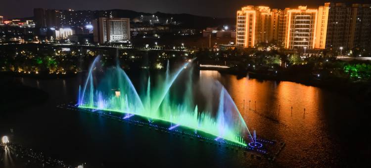 蓝宜尚居酒店(西河公园店)图片