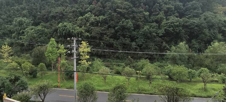 鑫源民宿(地下裂缝景区店)图片