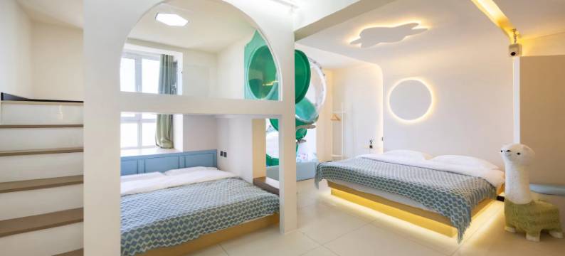 玖悦居・简白梦幻轻奢浪漫影音氛围美宿(沈阳中街大悦城店)图片