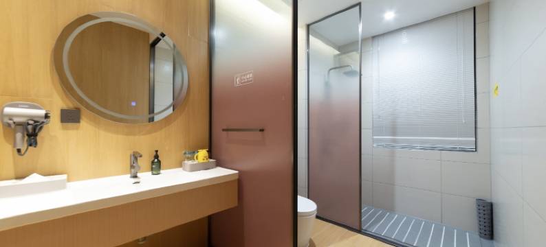 古源金色花园酒店(古北口水镇景区店)图片