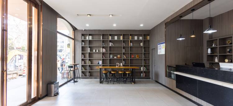 唯庭轻居酒店(上海南站罗秀路地铁站店)图片