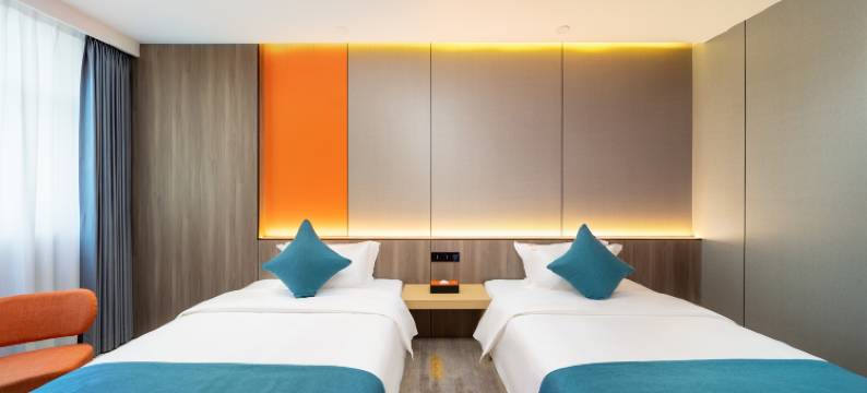 南府云·上酒店(珠海情侣北路中山大学店)图片