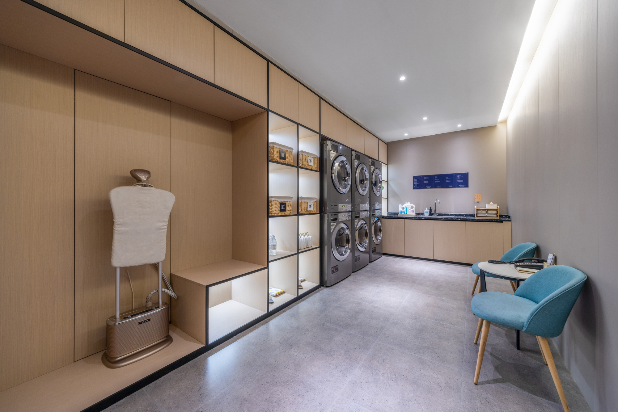 Atour Hotel (Xi'an Gaoxin Jinye Road) Over view