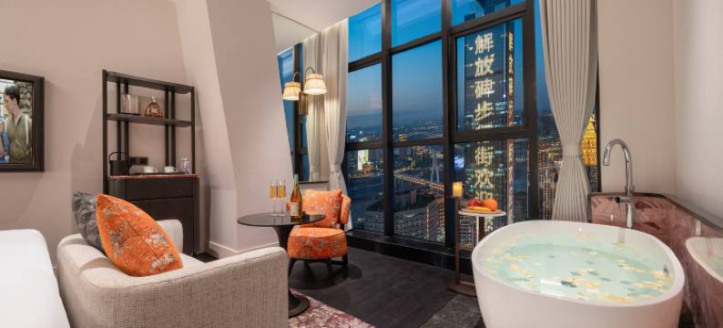 空尚高空江景酒店(重庆解放碑步行街洪崖洞店)图片