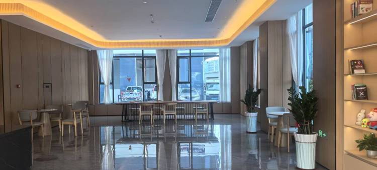 季风国际客房(横栏店)图片