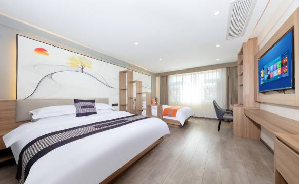 昭通云居酒店(省耕国学文化公园合景广场店)