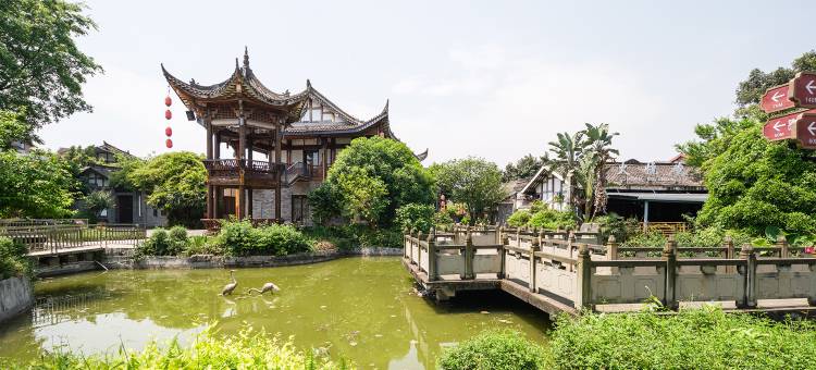 花筑·吴专房Wu's Heritage博物馆美宿(峨眉山高铁站店)图片