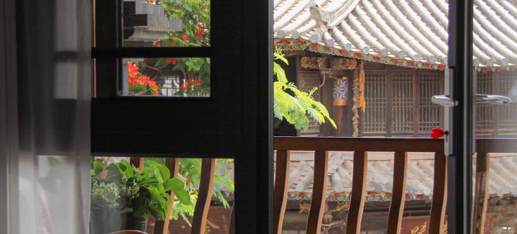 亭院.民宿(朝阳楼建水古城小火车店)图片
