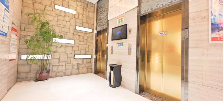 尚爵假日酒店(太和健康中路体育场店)图片