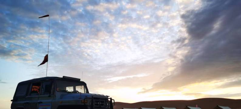 大漠之城沙漠宿集图片