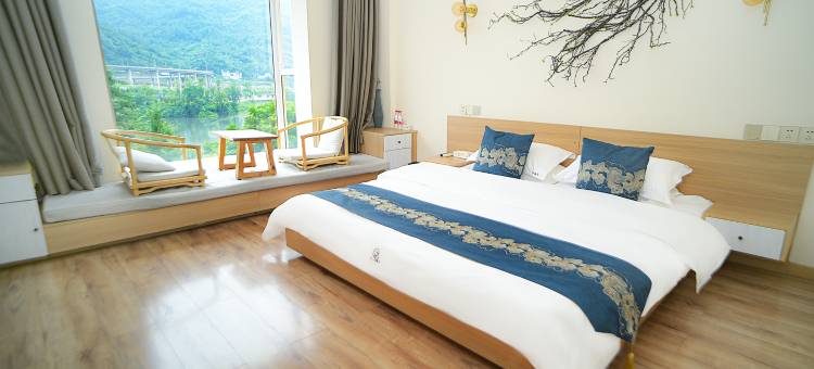 和川雅居民宿(雅安天全中医院店)图片