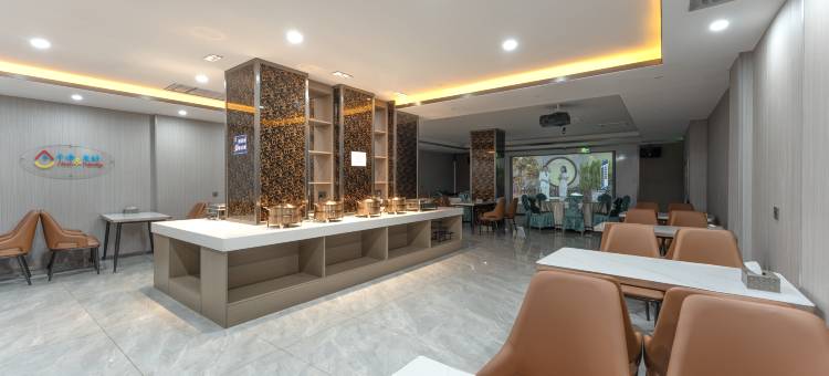 速8精选酒店(乌鲁木齐德港万达机场店)图片
