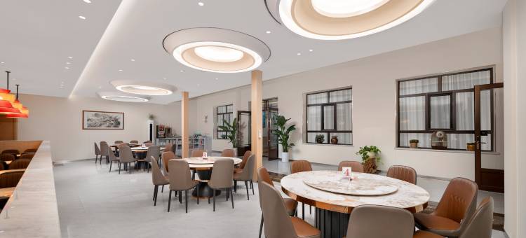 镜泊湖逸湖逸居酒店图片