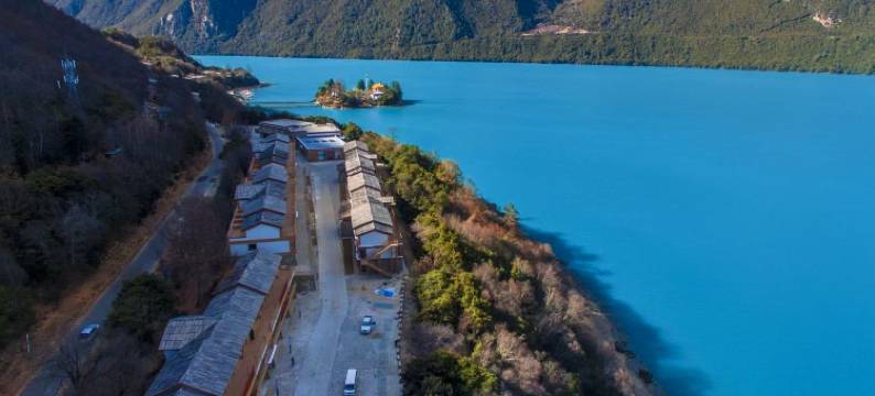 喜玛拉雅·巴松措度假酒店图片