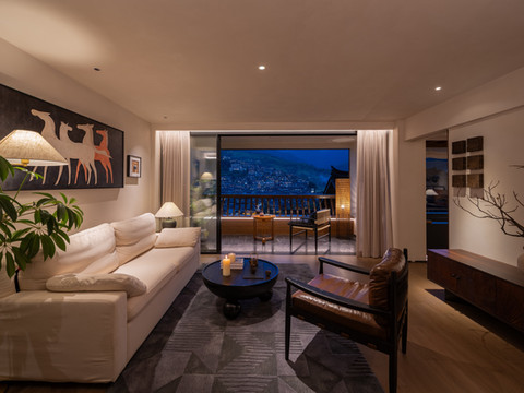 鸾喜·隐奢私汤全景民宿(西江千户苗寨观景台店)