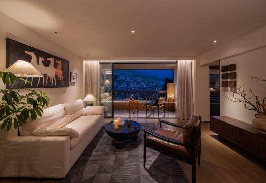 鸾喜·隐奢私汤全景民宿（西江千户苗寨观景台店）外景图