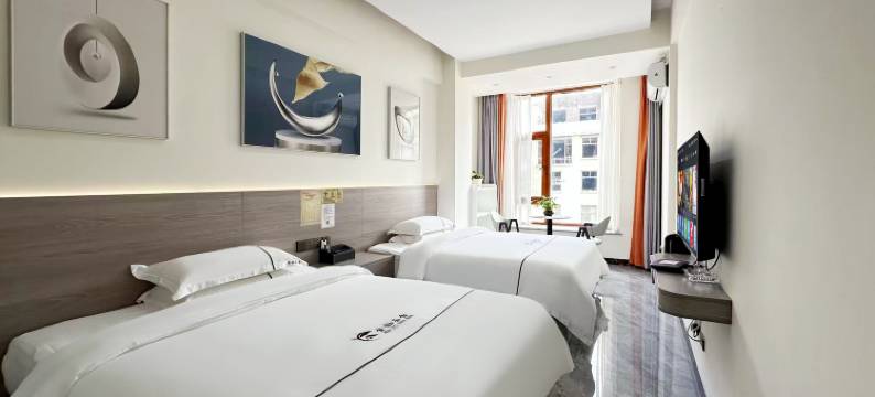 金钰酒店(曲靖花柯夜市店)图片